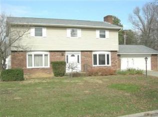 4401 Sheffield Dr, Bloomington, IN 47408