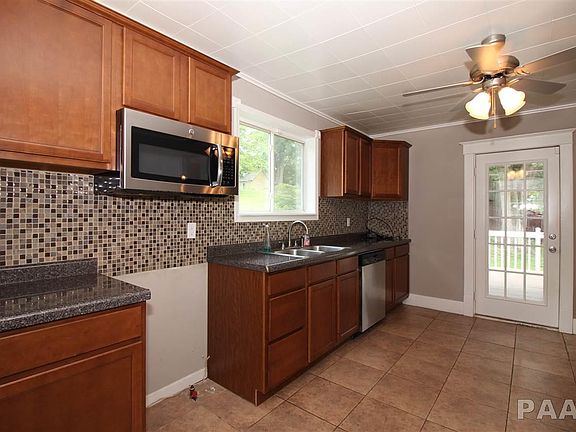 2nd image of 104 Winters Ct
