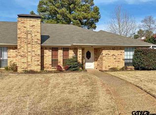 1702 Timber Creek Dr, Tyler, TX 75703