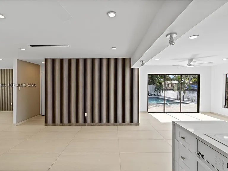 2706 Scott St — Photo 13