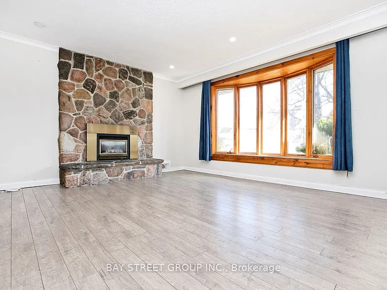 67 Elvaston Dr — Photo 7