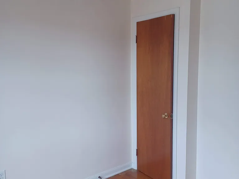 204 E Whitlock Ave #1 — Photo 10