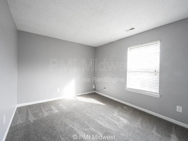 7912 Bitternut Dr — Photo 25