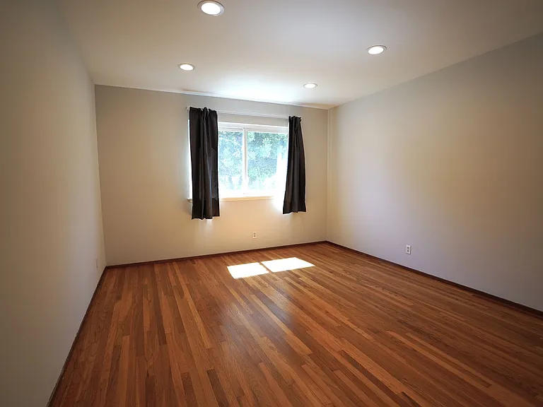 1185 Countess Ct — Photo 22