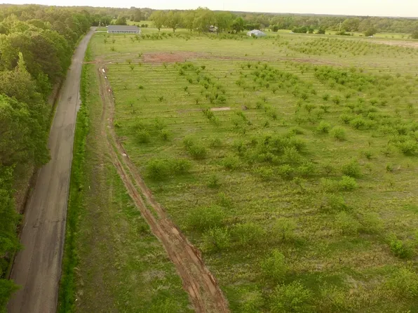 6 County Road 4230, Pittsburg, TX 75686