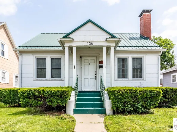 106 W Colt St, Windsor, MO 65360