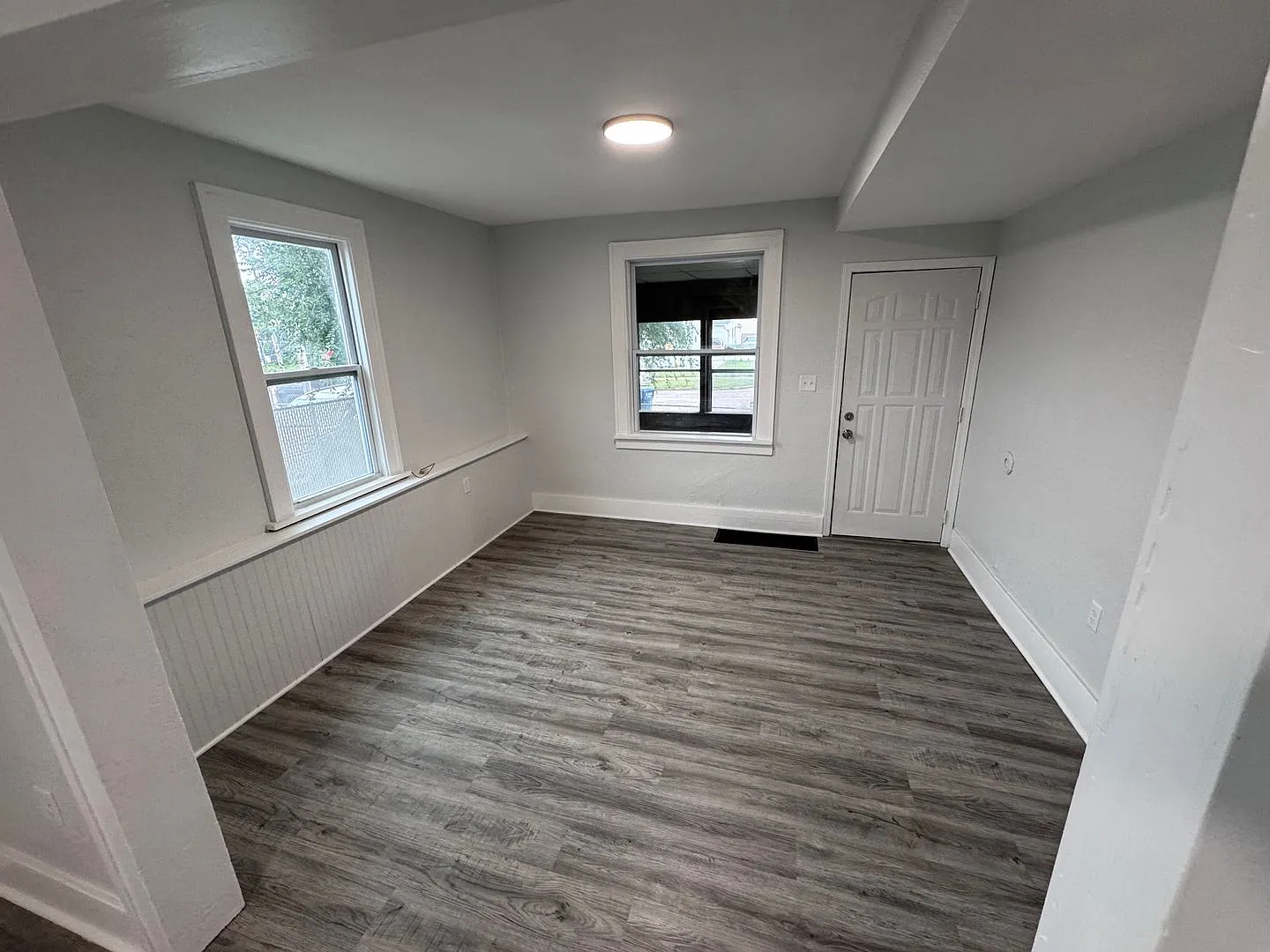 Plains - 116-118 S Rustin St — Photo 3