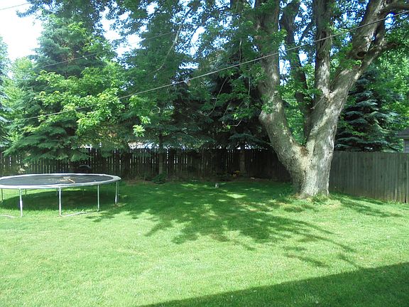 4th image of 1708 Williams Dr
