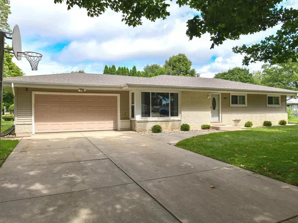 2407 Newman Street, Janesville, WI 53545