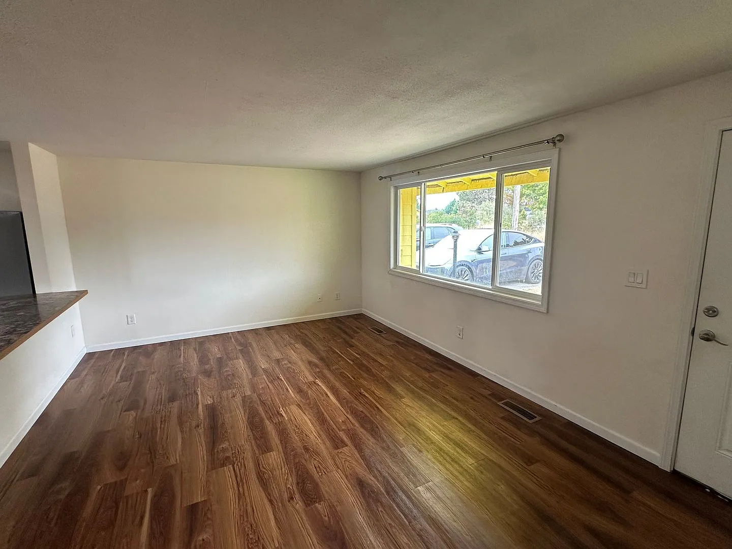 Move-In Ready 2-Bedroom Duplex in Yelm — Photo 4