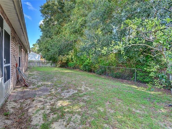 5th image of 432 Berwick Cir