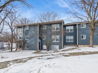 764 Terrace Ct APT A, Elgin, IL 60120