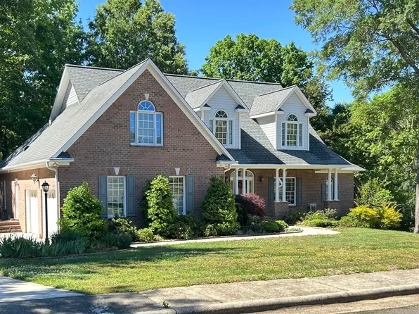 1411 Greystone Dr, Graham, NC 27253
