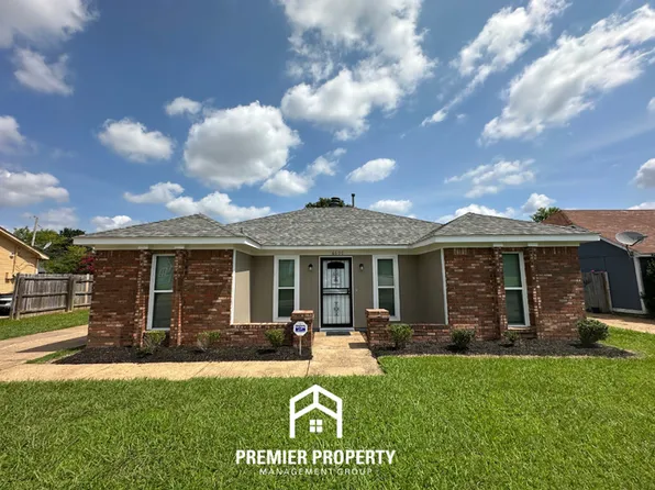 6600 Elkgate Dr, Memphis, TN 38141
