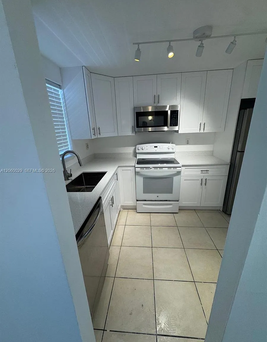 French Villas Condo — Photo 1