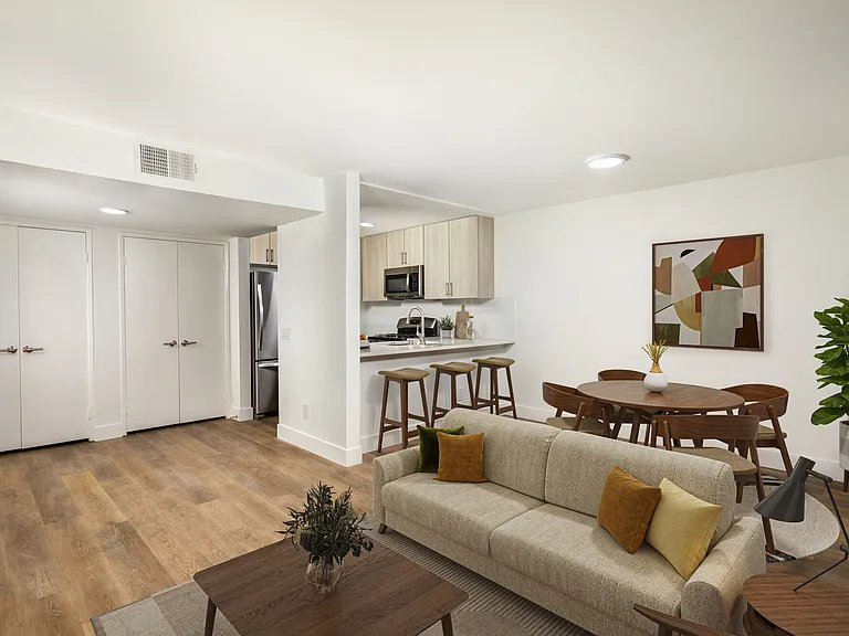 Broadstone Los Feliz — Photo 23