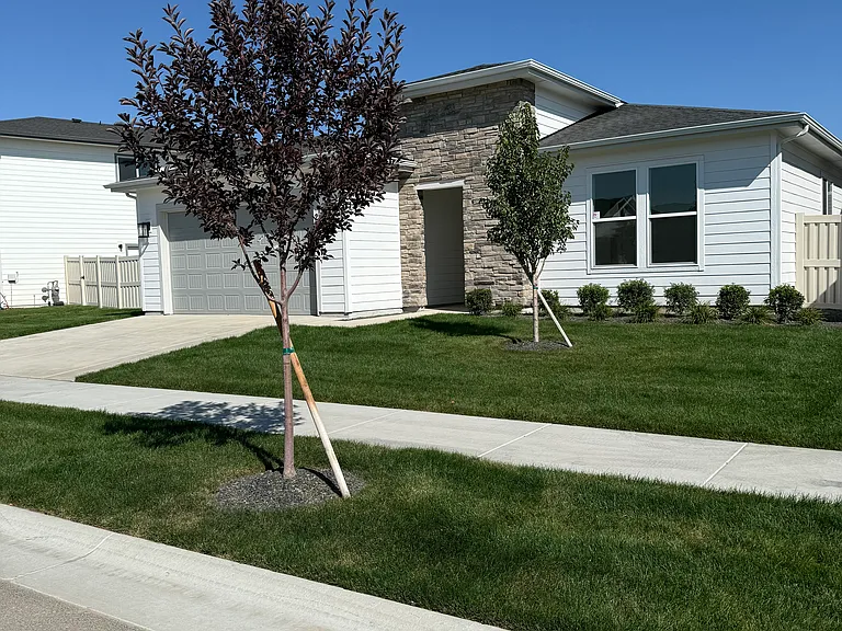 2106 N Branding Iron Ave — Photo 3