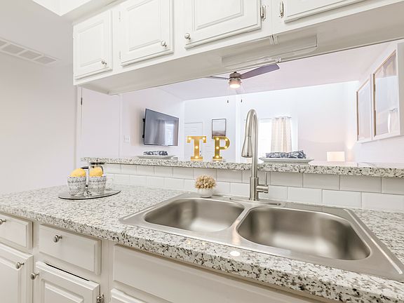 4th image of 8162 Richmond Ave APT 904
