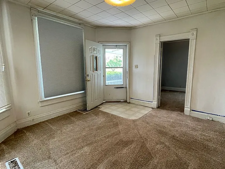 727 Congress St — Photo 8