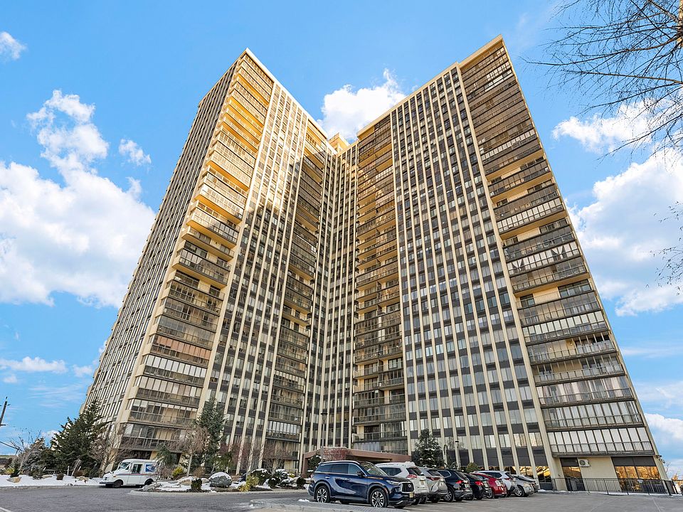 1st image of 300 Winston Dr APT 2906