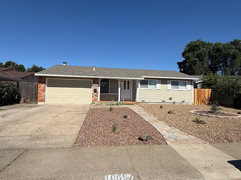 10657 Viani Way — Photo 1