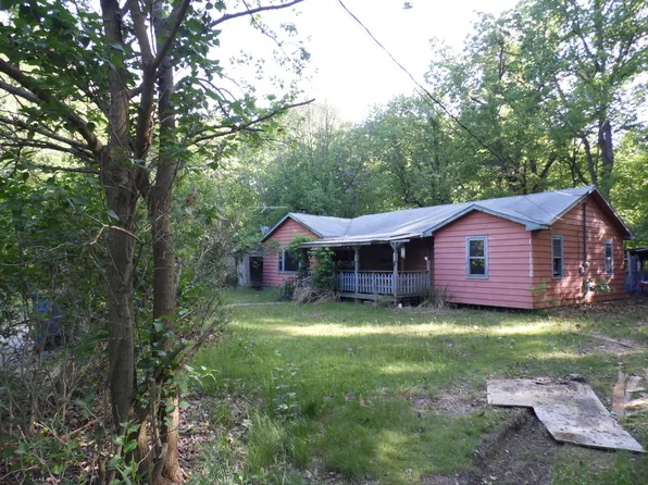 105 Kloss Ave, Michigan City, IN 46360