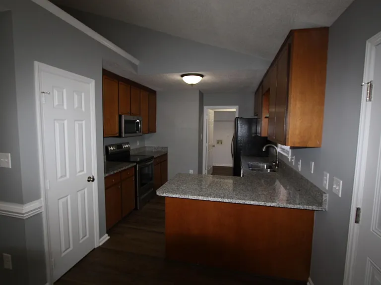 113 Drew Ct — Photo 5