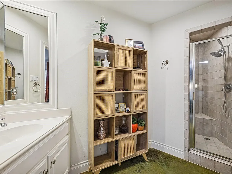 2207 Austin St — Photo 14
