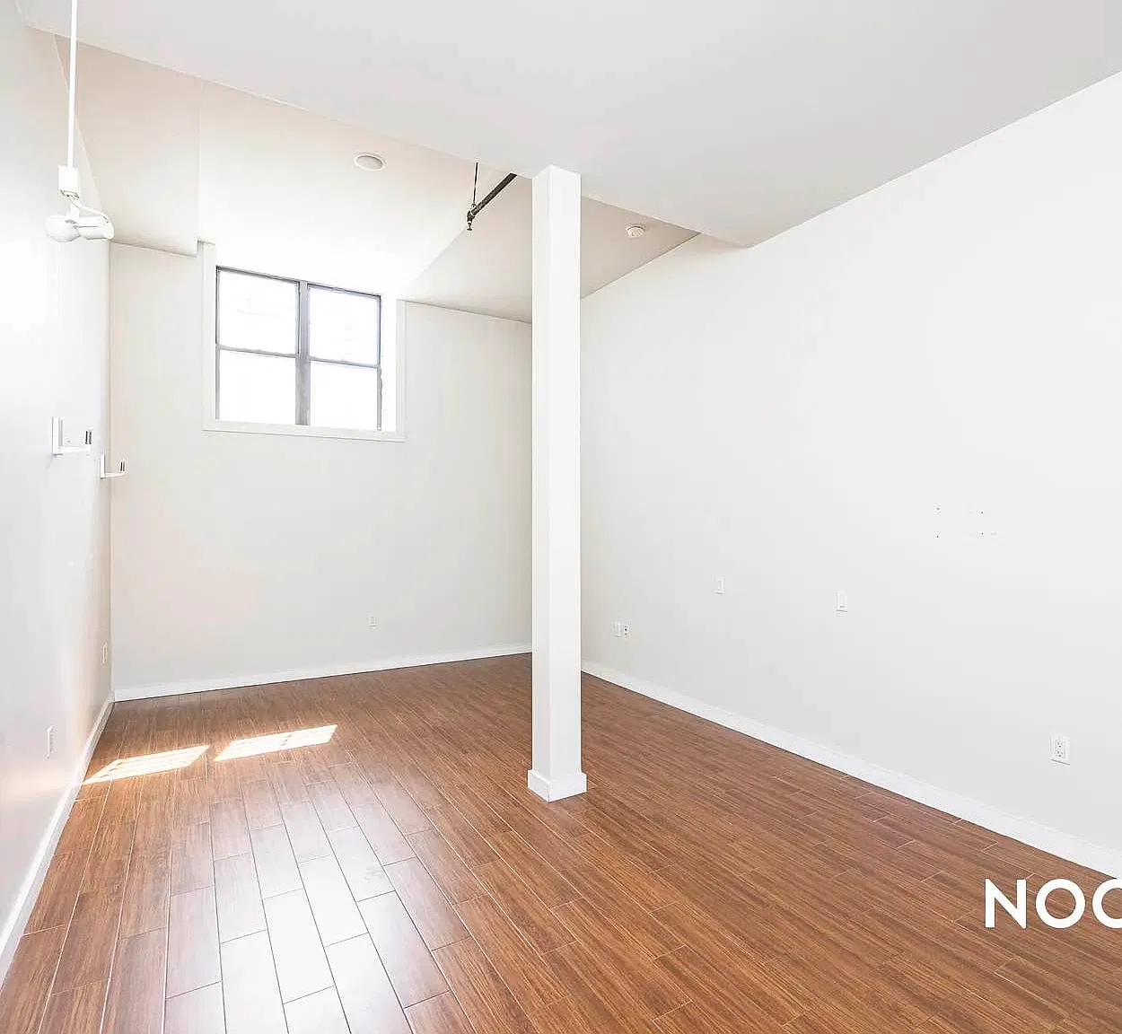 100 Dupont St — Photo 1