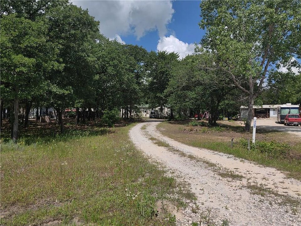 1st image of 223 Finneyoaks Ln