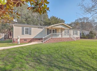 632 Barn Rd, Bonneau, SC 29431