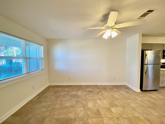 5th image of 9519 Lillian Hwy