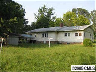 2nd image of 1607 Davis Park Rd