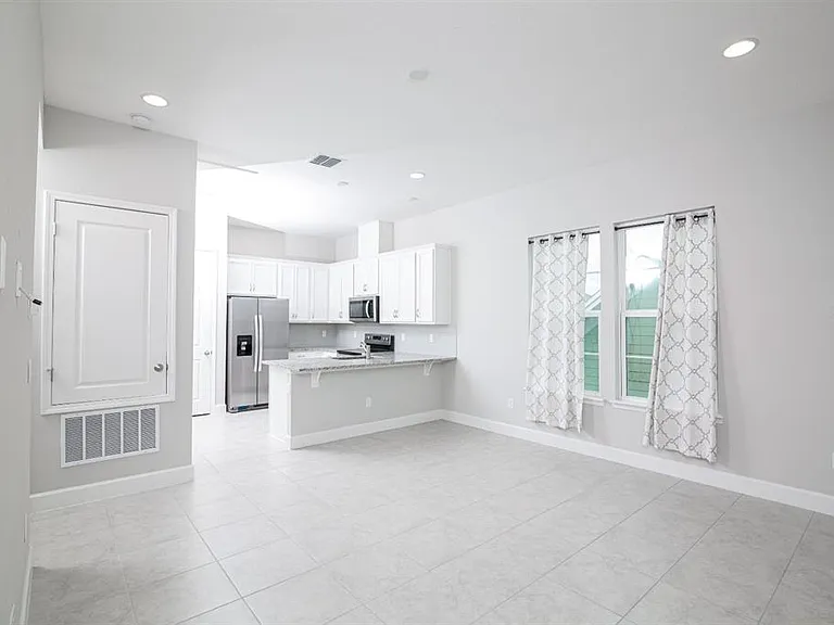 13825 Lippman Aly — Photo 6