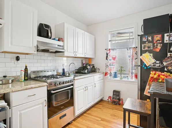 96-15 Alstyne Avenue image 6 of 9