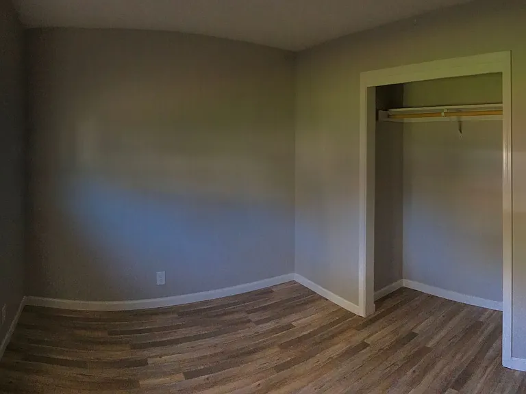 14601 Uhl Ave — Photo 3