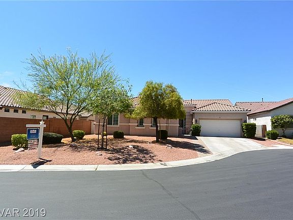 3rd image of 9525 Grand Grove Ct