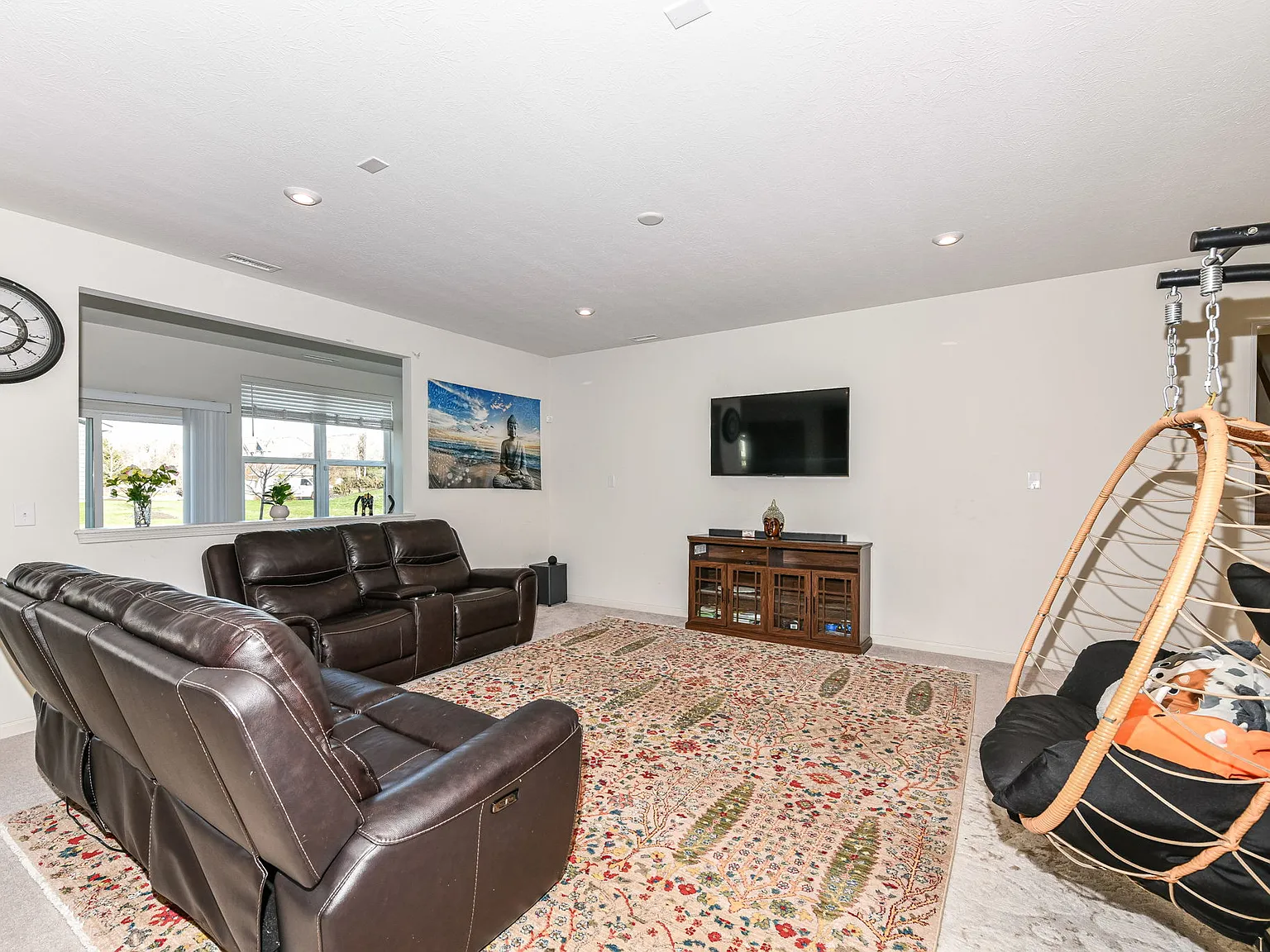 4 bed, 2.5 bath, 2795 sqft, $2,500 — Photo 3