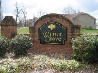 1006 Hackberry Dr, Jonesborough, TN 37659