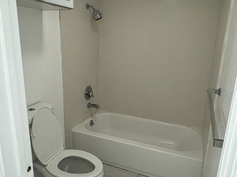 1012 San Gabriel Cir #404 — Photo 8