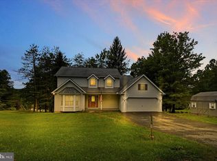 1 Glory Rd, New Ringgold, PA 17960