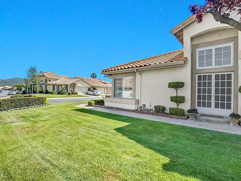 885 Oakland Hills Dr — Photo 5