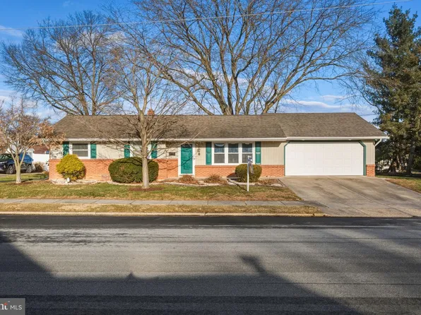 209 N Laurel St, Manheim, PA 17545