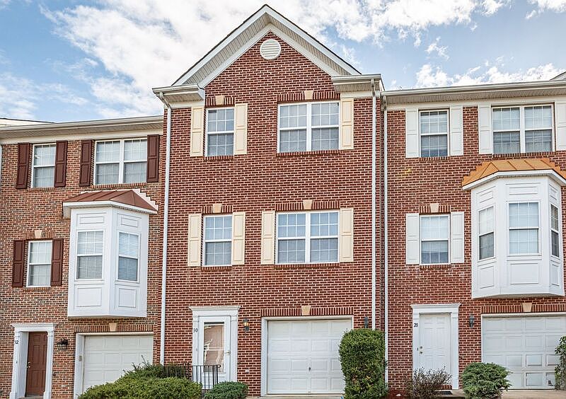 1st image of 30 Townes Pl