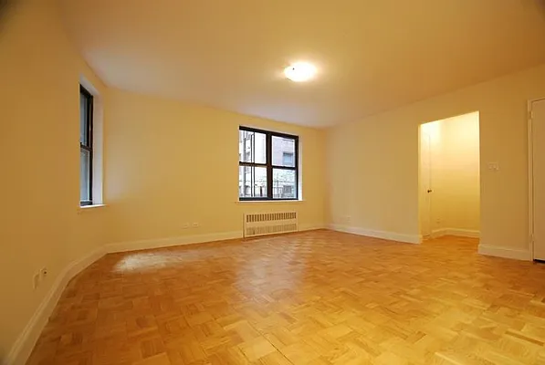 Rented by Buchbinder & Warren | media 9