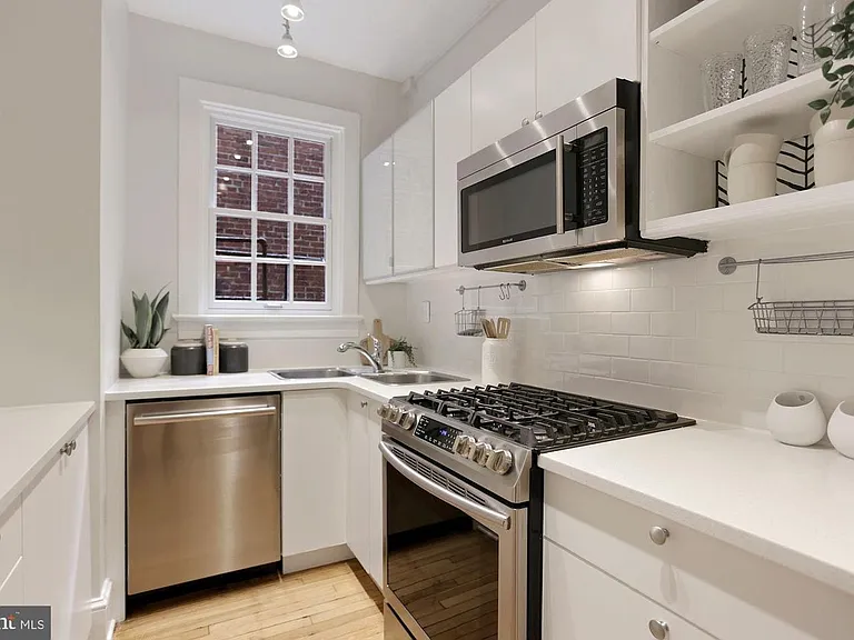1705 Lanier Pl NW #304 — Photo 14