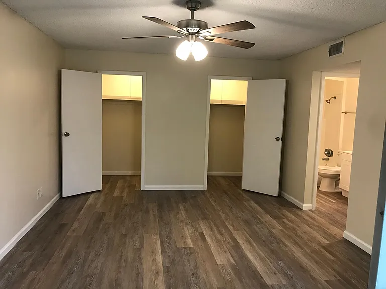 6519 W Newberry Rd #1016 — Photo 4