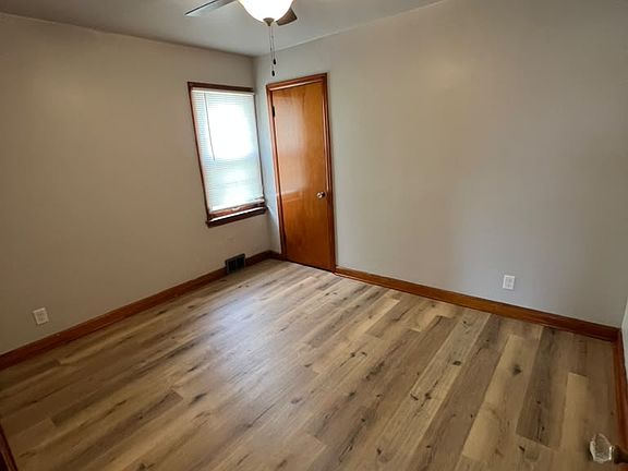 3rd image of 5223A N 58th St #1