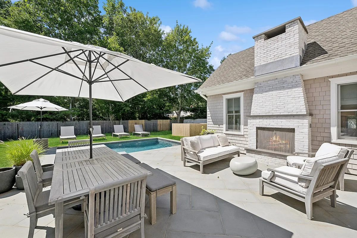 East Hampton Summer Oasis — Photo 3