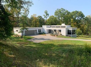 107 Honey Creek Ave NE, Ada, MI 49301